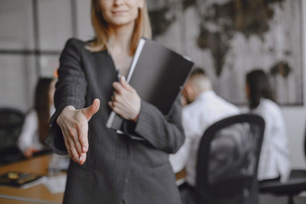 Regularização de empresa em Curitiba: como resolver pendências fiscais
